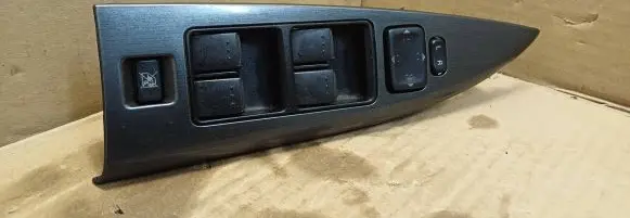 Mazda 6 Electric window control switch K0021