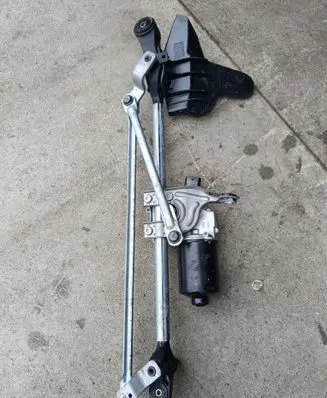 BMW 4 F32 F33 Front wiper linkage and motor 51717353217 7353217 726750403
