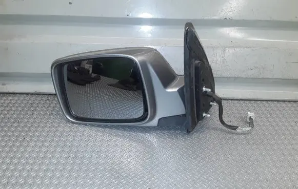 Nissan X-Trail T30 Front door electric wing mirror E13010621