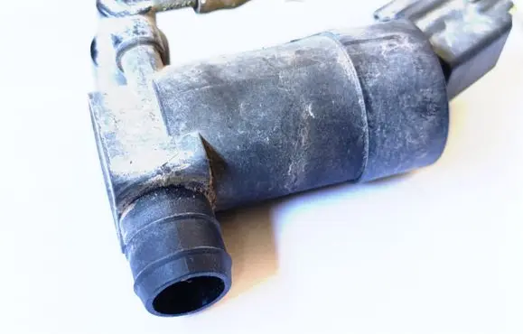 Ford Mondeo Mk III Windscreen/windshield washer pump