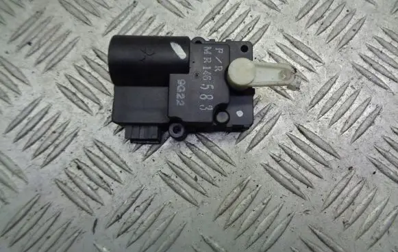 Volvo S40, V40 A/C air flow flap actuator/motor MR146583