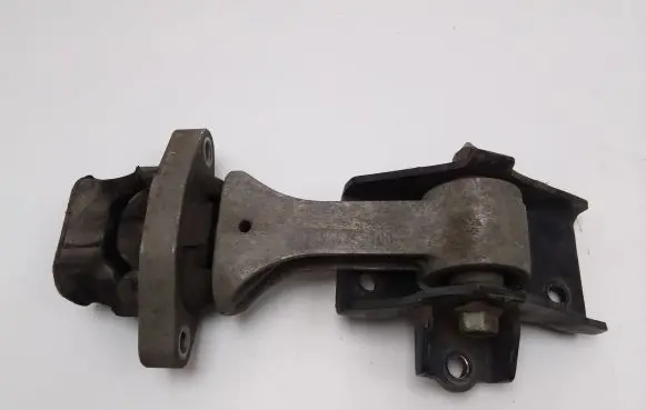 KIA Ceed Engine mount bracket 21950A5100