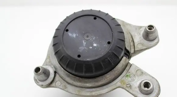Mercedes-Benz C W205 Engine mount bracket A2052406617