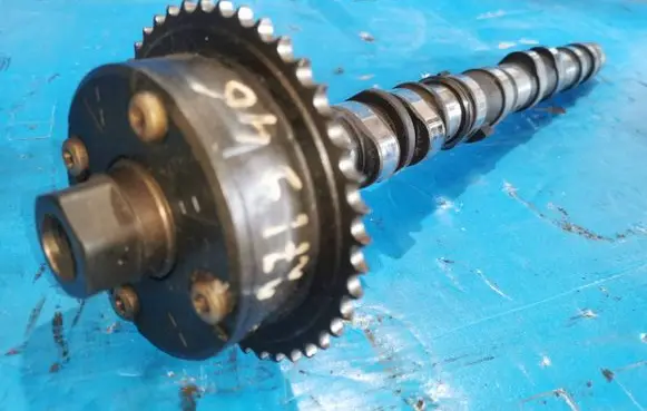 Mercedes-Benz C W203 Camshaft A2710510303 A2710510203 R2710510328