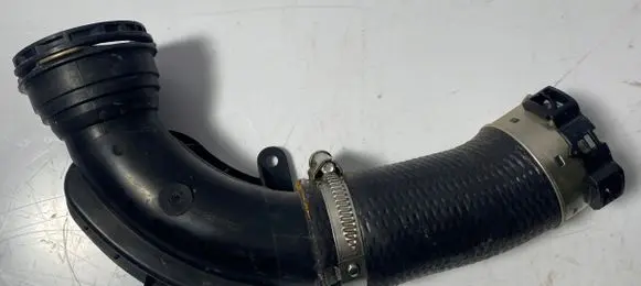 Jaguar E-Pace Intercooler hose/pipe J9C7413
