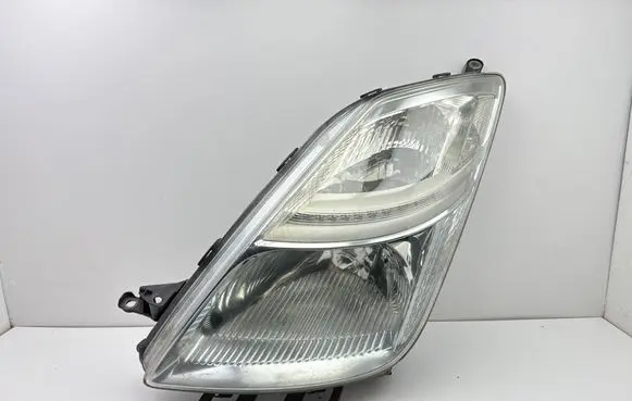 Toyota Prius (XW20) Headlight/headlamp 8117047090