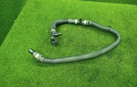 Renault Trafic III (X82) Engine coolant pipe/hose 144607002R