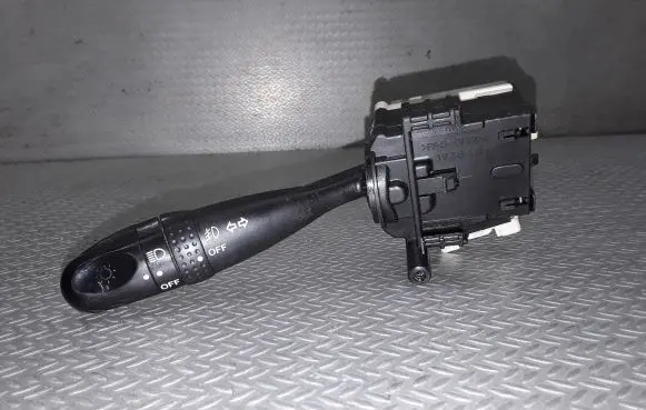 Toyota RAV 4 (XA20) Indicator stalk 42010173682