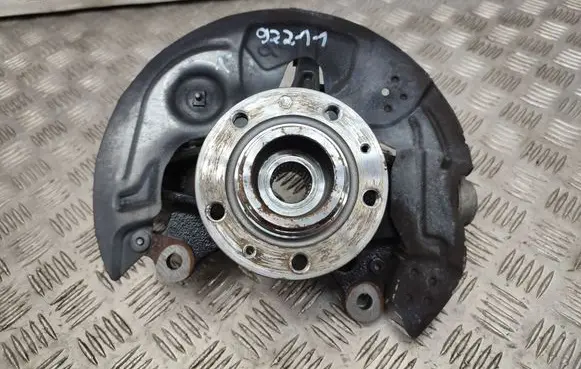 Opel Astra L Front wheel hub