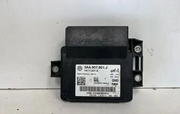 Volkswagen Tiguan Hand brake control module 3AA907801J