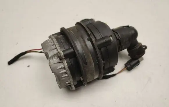 Mercedes-Benz E W213 Electric auxiliary coolant/water pump A0005002686