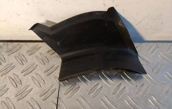 Porsche Macan (95B) Rear/tail light trim molding 95B945309F
