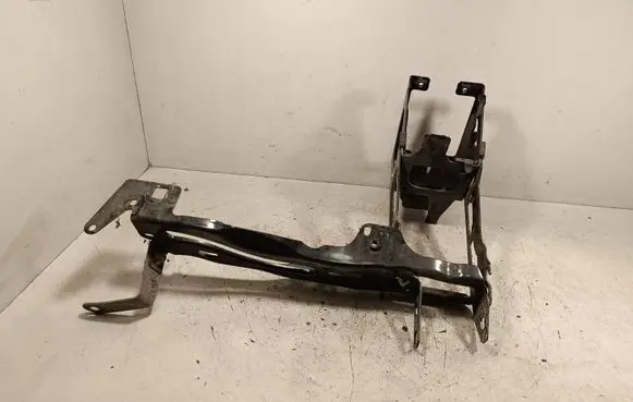 BMW 4 F32 F33 Headlight/headlamp mounting bracket 170238
