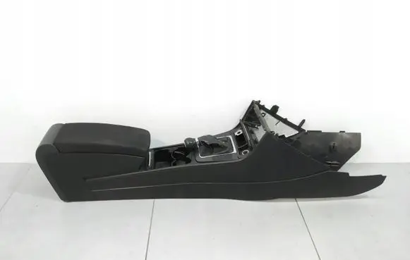 Volkswagen PASSAT B6 Center console 
