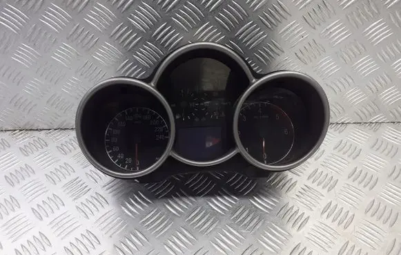 Alfa Romeo 147 Tachometer 735290181