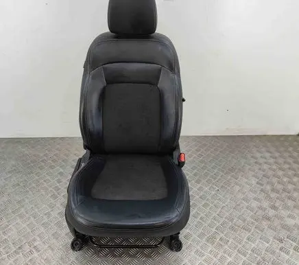 KIA Sportage Front passenger seat 882103U000 883083U230EA3