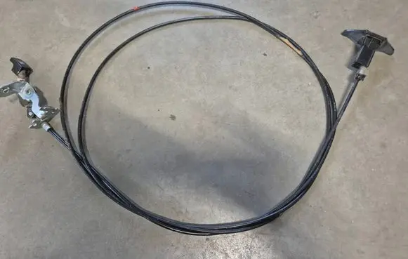 Mitsubishi Pajero Sport I Fuel cap flap release cable 