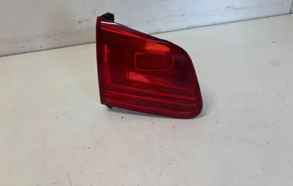 Volkswagen Tiguan Tailgate rear/tail lights 