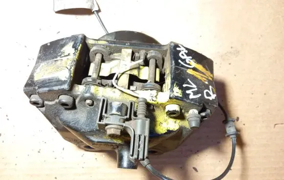 Mercedes-Benz ML W163 Rear brake caliper