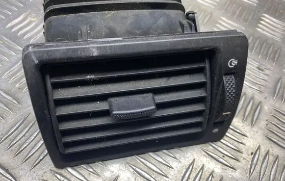 Ford Mondeo Mk III Dashboard side air vent grill/cover trim 1S7HA018B09ABW