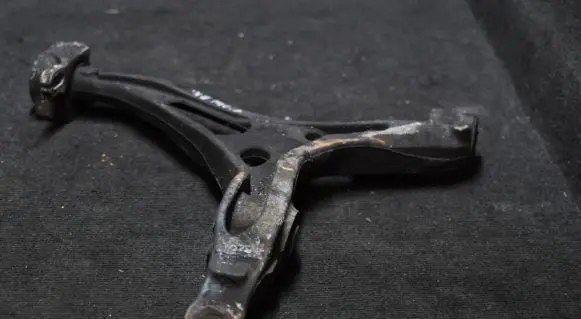 Mercedes-Benz ML W164 Front lower control arm/wishbone 000060366106