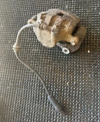 Opel Insignia A Front brake caliper 22958765