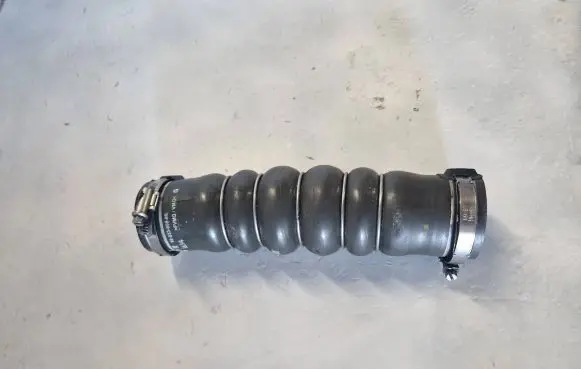 Peugeot 508 Intercooler hose/pipe 9803399880