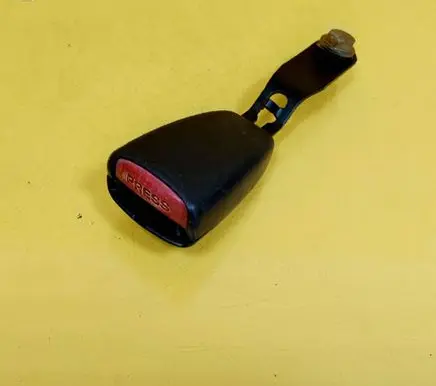 Mitsubishi Carisma Front seatbelt buckle 