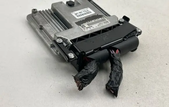 Audi A4 S4 B8 8K Engine control unit/module 8K1907115D 42131106