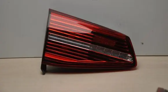 Volkswagen PASSAT B8 Tailgate rear/tail lights 3G9945307E