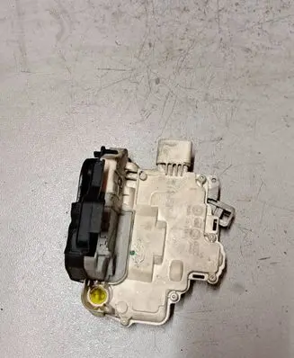 Audi A6 S6 C6 4F Front door lock 4F1837015