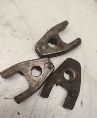 KIA Sorento Fuel Injector clamp holder