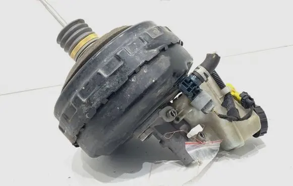 Opel Astra J Brake booster 13338058