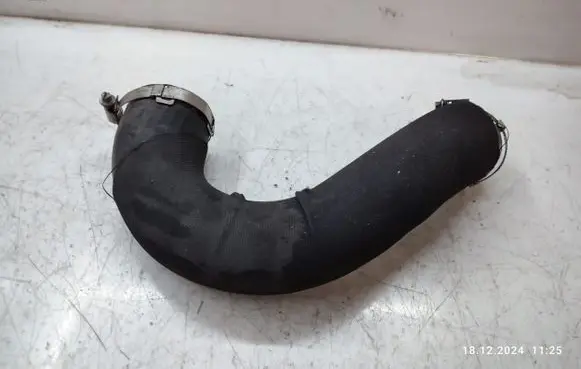 Air intake hose/pipe