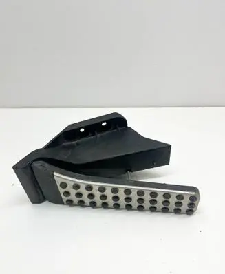 Mercedes-Benz SL R231 Accelerator throttle pedal A2043000204 2043000204