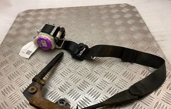 Ford Mustang VI Front seatbelt FR3B63612D65AH