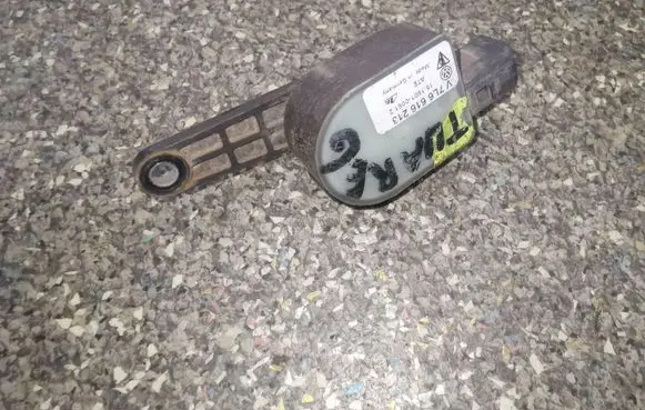 Audi A6 S6 C6 4F Air suspension front height level sensor 7L6616213