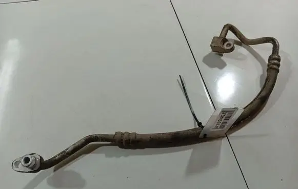 Nissan Almera Tino Air conditioning (A/C) pipe/hose 