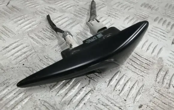 Tesla Model 3 Reversing camera 1495865-10-c