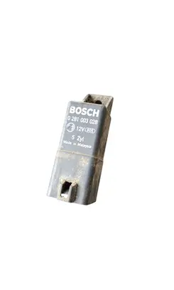 Volkswagen Crafter Glow plug pre-heat relay 0281003028 07Z907281