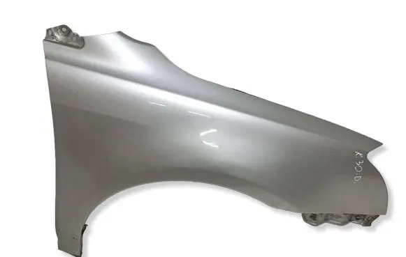 Toyota Avensis T250 Fender 