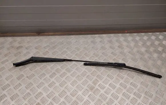 Volkswagen PASSAT CC Front wiper blade arm 3C8955410B