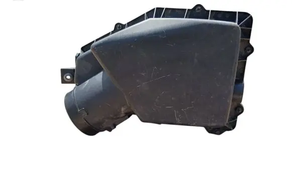 Opel Insignia B Air filter box 84172946