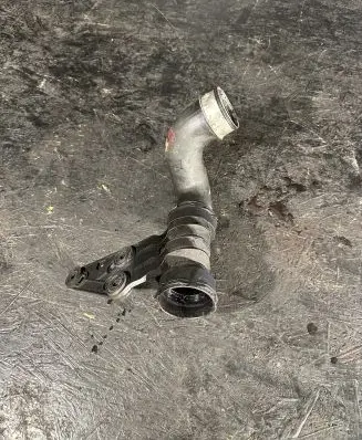 Mercedes-Benz C W203 Intercooler air channel guide A2035200295