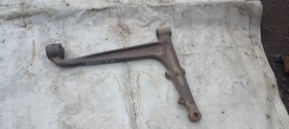 Volkswagen Transporter - Caravelle T4 Front lower control arm/wishbone 701407151A