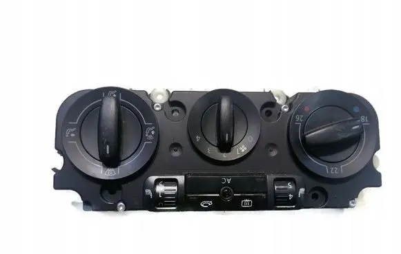 Volkswagen Golf V Climate control unit 1K0820047DP