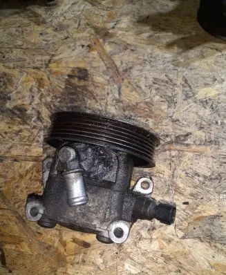 Ford Focus Power steering pump