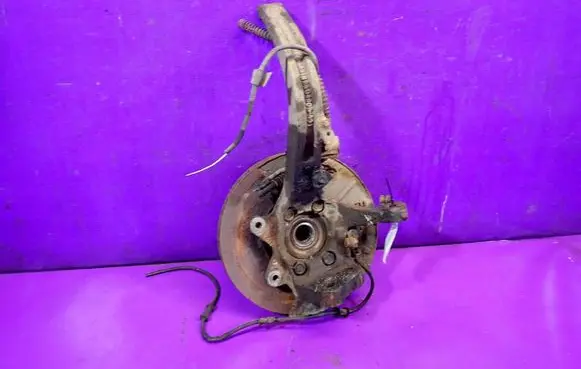 AC 428 Front wheel hub spindle knuckle