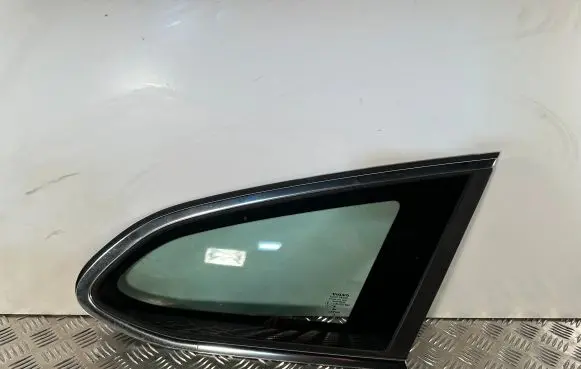 Volvo V60 Rear side window 31385425