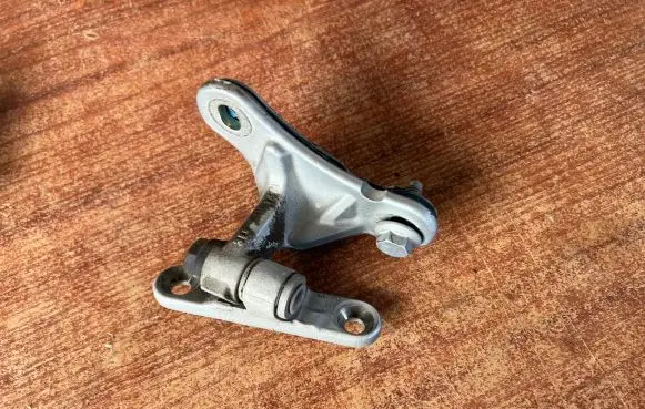 Mercedes-Benz B W245 Front door upper hinge
